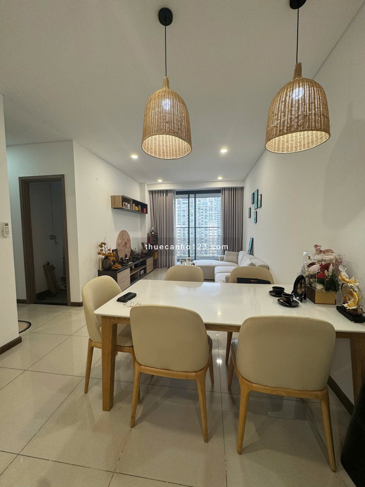 Cho thuê căn hộ Opal Saigon Pearl, 2 phòng ngủ, nội thất cao cấp giá 30 triệu/tháng - Ảnh 1
