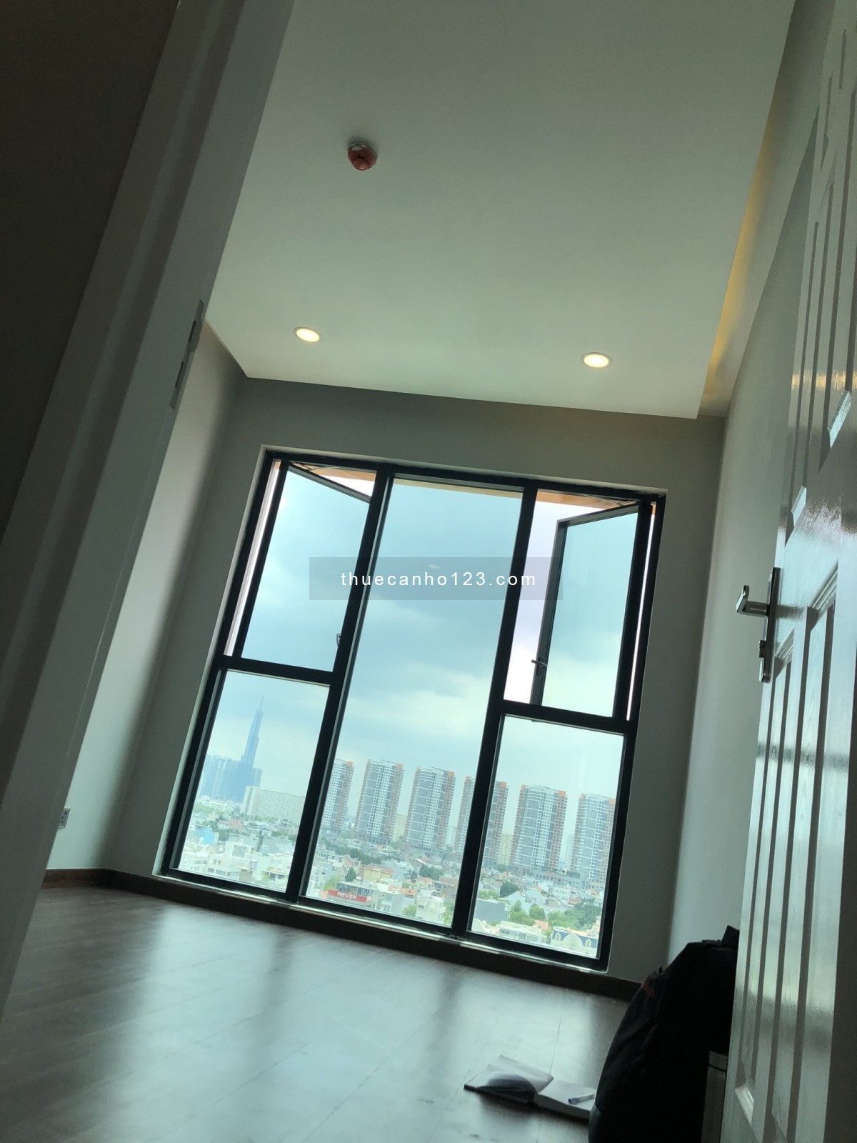 Cho thuê căn hộ one verandah 2 phòng ngủ - view thành phố. - Ảnh 1