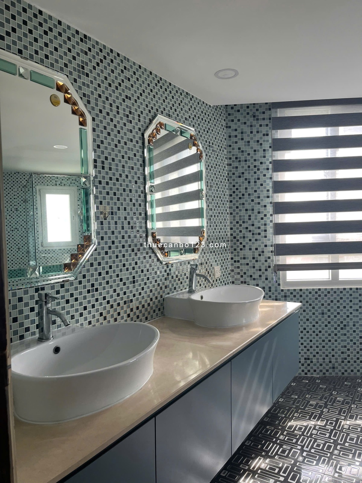 Cho thuê căn hộ Hùng Vương Plaza chính chủ DT 132m², 2PN, nội thất đầy đủ, giá 20 triệu/tháng - Ảnh 5