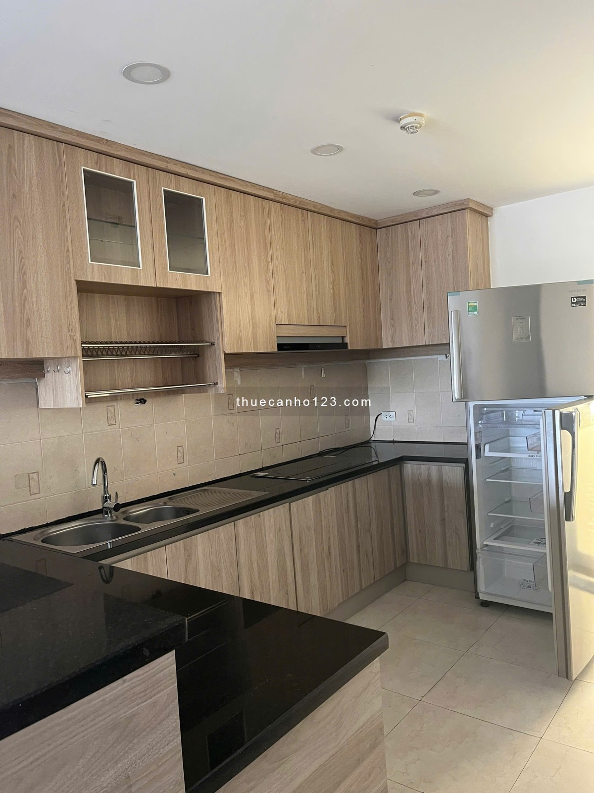 Cho thuê căn hộ Hùng Vương Plaza chính chủ DT 132m², 2PN, nội thất đầy đủ, giá 20 triệu/tháng - Ảnh 6