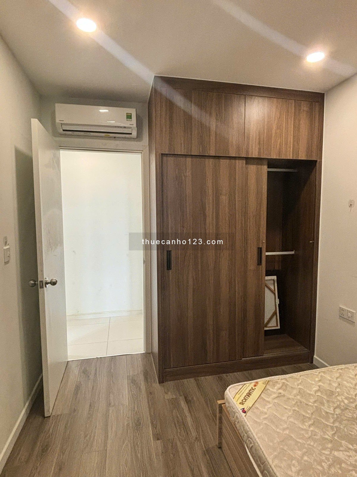 Cho thuê căn hộ Central Premium– đường Tạ Quang Bửu P.Chánh Hưng - Q8 - Ảnh 2
