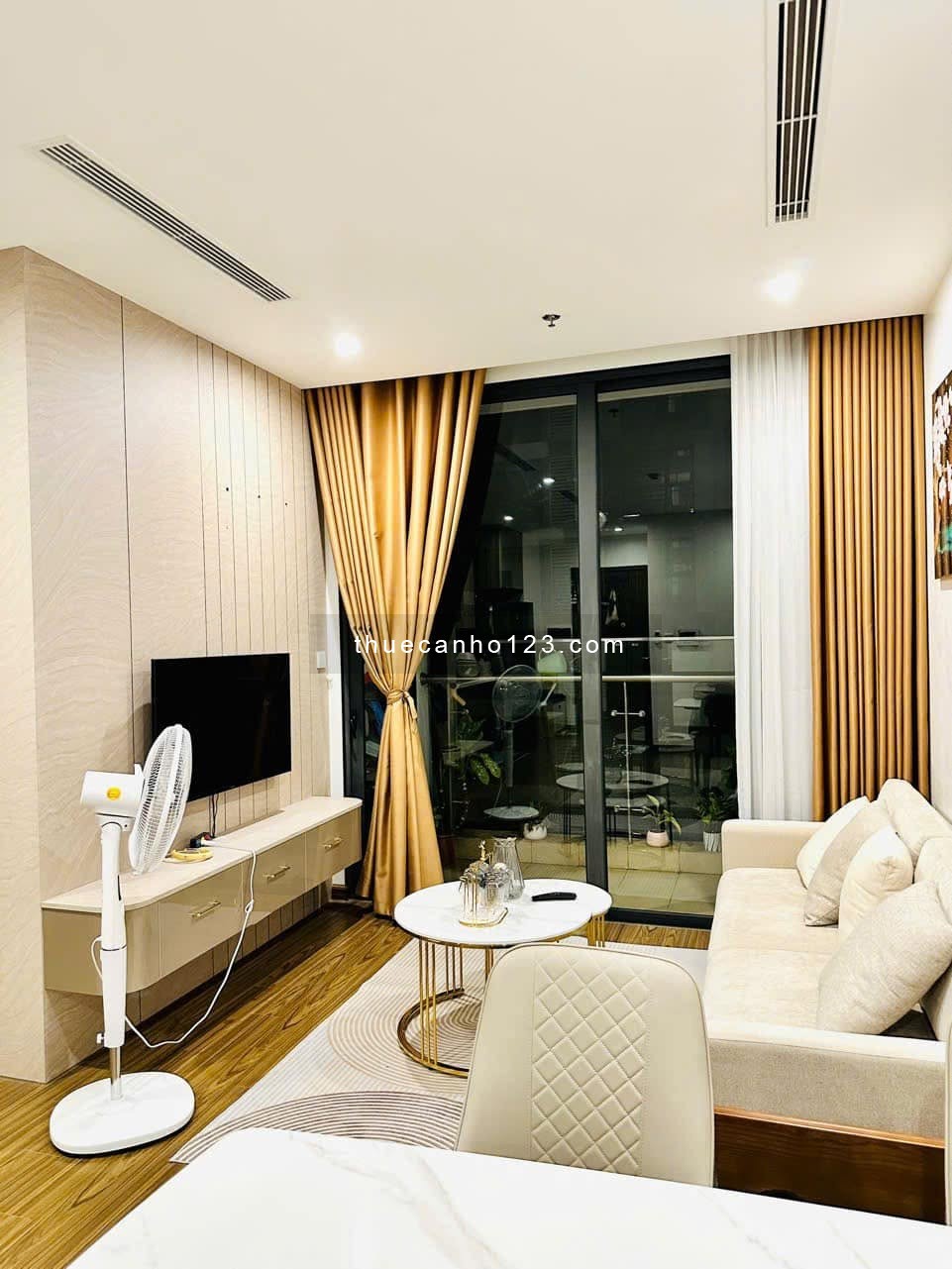 Cho thuê 2 căn Vinhomes West Point Full đồ đồng giá 18tr - Ảnh 4