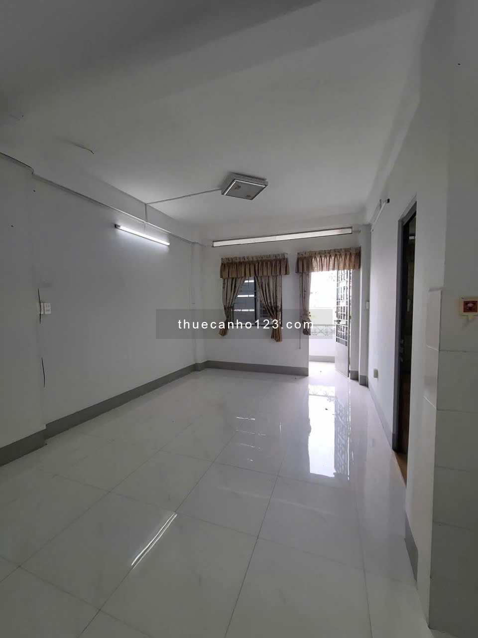 Chung cư 312 Lạc Long Quân, Q11: 1p ngủ, 7 triệu, nhà trống - Ảnh 2