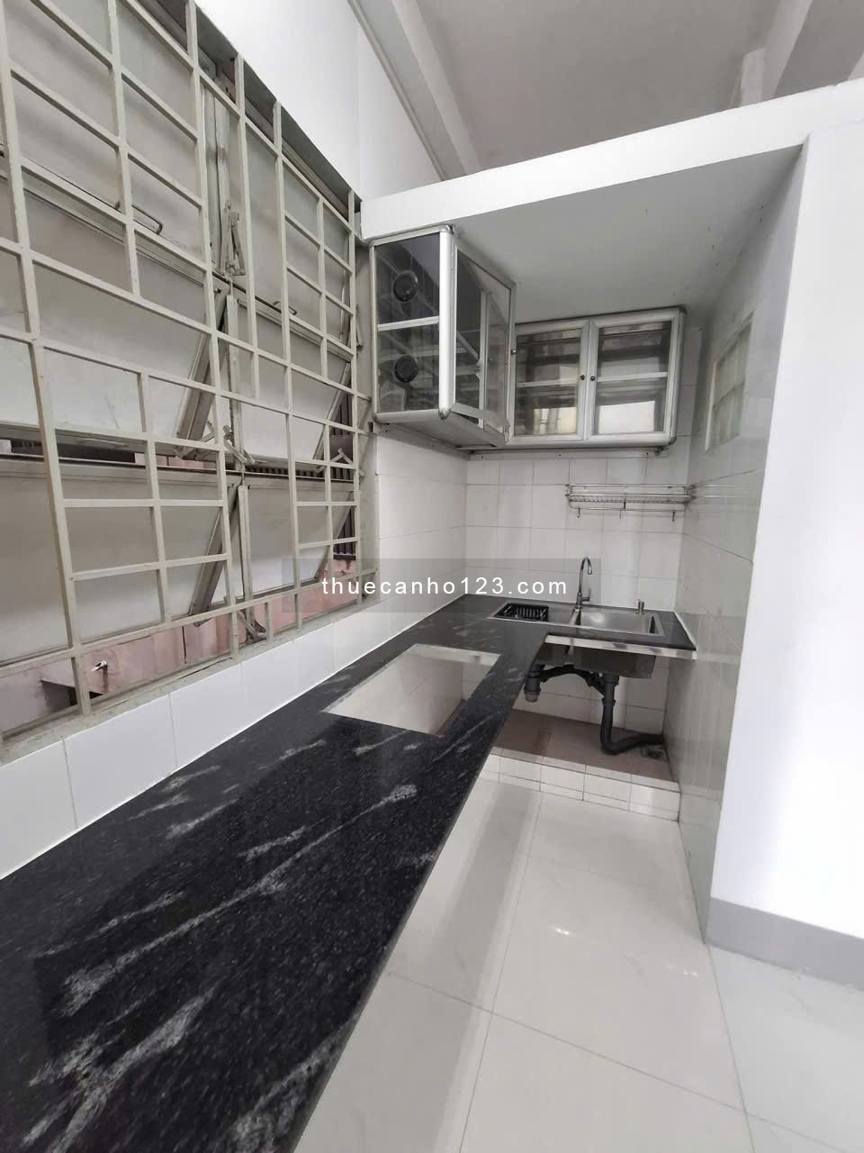 Chung cư 312 Lạc Long Quân, Q11: 1p ngủ, 7 triệu, nhà trống - Ảnh 4
