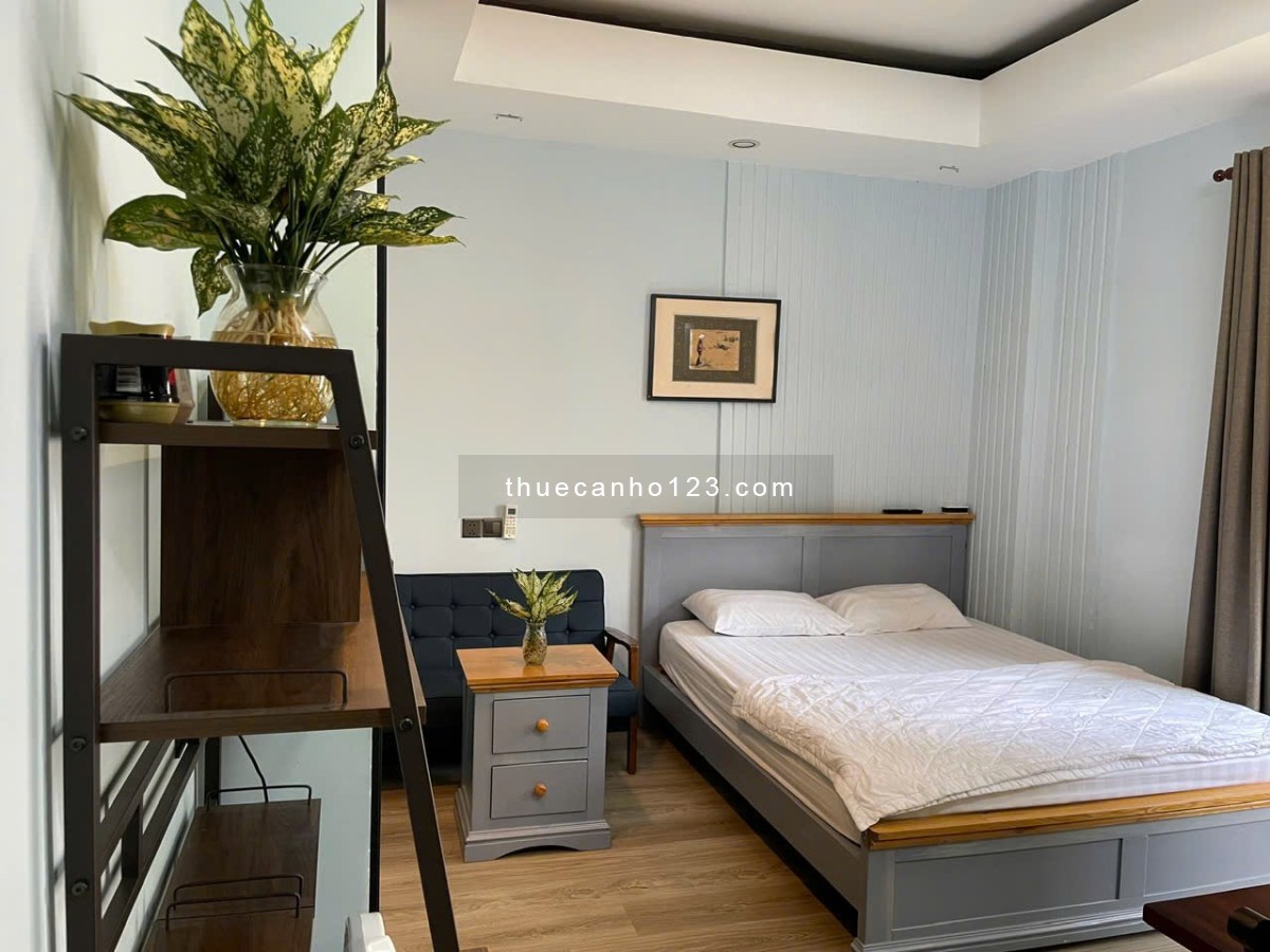 Cho thuê căn hộ dịch vụ có ban công phong cách vintage gần Dinh Độc Lập Quận 3 - Ảnh 2