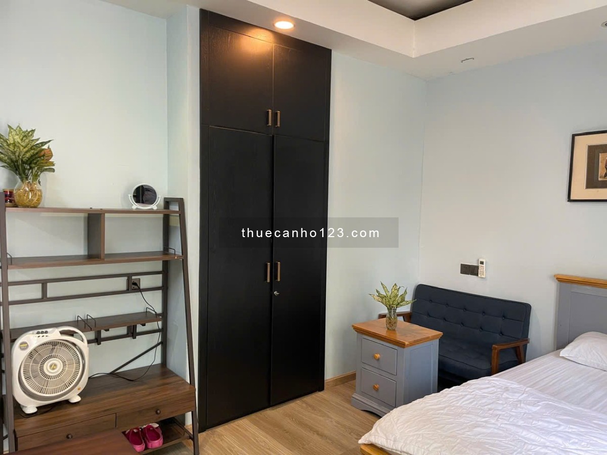 Cho thuê căn hộ dịch vụ có ban công phong cách vintage gần Dinh Độc Lập Quận 3 - Ảnh 4