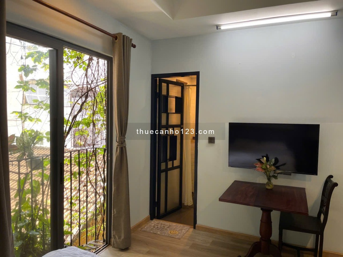 Cho thuê căn hộ dịch vụ có ban công phong cách vintage gần Dinh Độc Lập Quận 3 - Ảnh 7